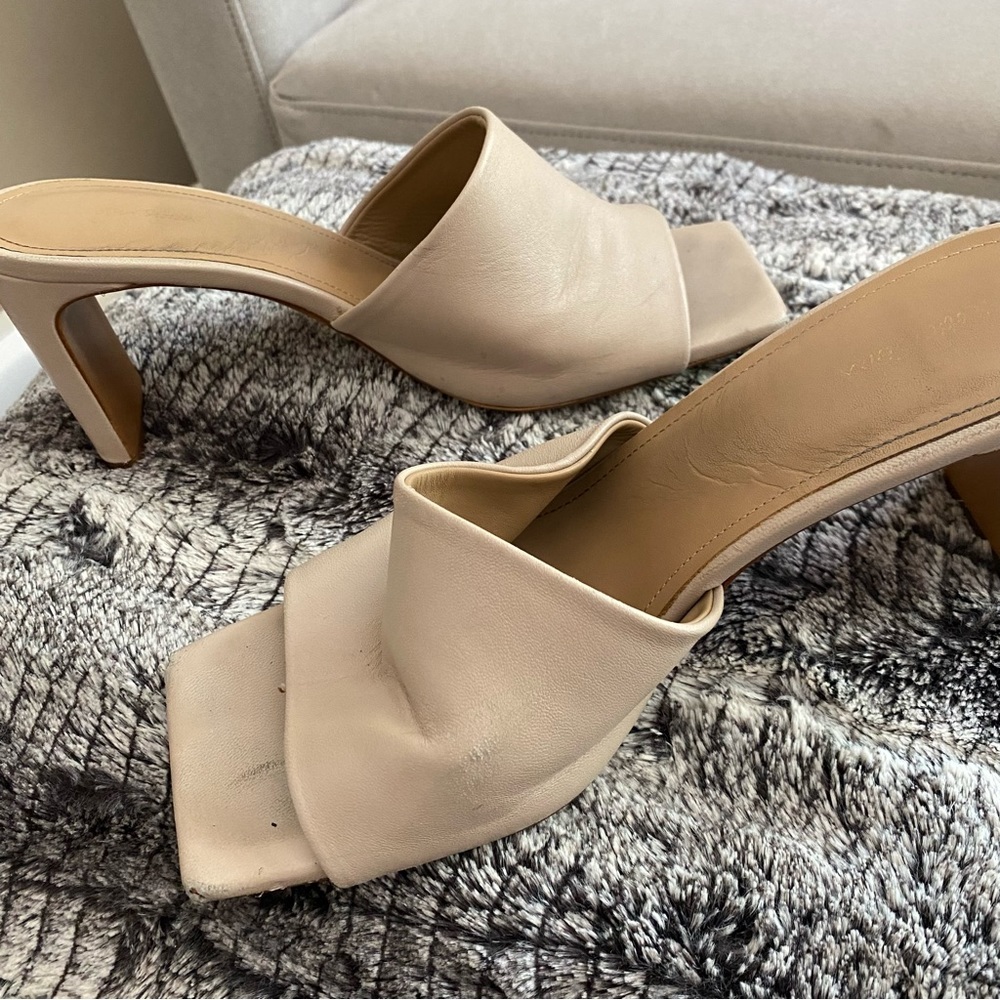 And Other Stories Size 39 Open Toes Square Heel in Nude